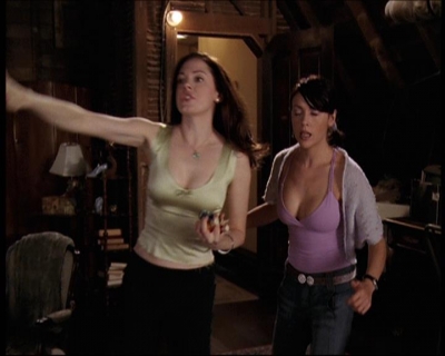 Charmed-Online-dot-net_706OnceUponABlueMoon1634.jpg