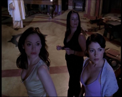 Charmed-Online-dot-net_706OnceUponABlueMoon1702.jpg