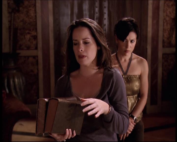 Charmed-Online-dot-net_707SomeoneToWitchOverMe0434.jpg
