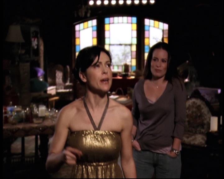 Charmed-Online-dot-net_707SomeoneToWitchOverMe0714.jpg
