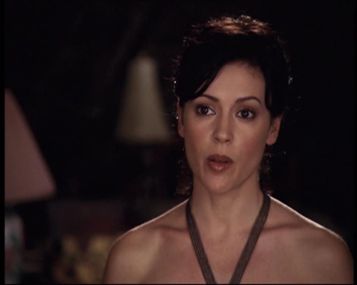 Charmed-Online-dot-net_707SomeoneToWitchOverMe0750.jpg