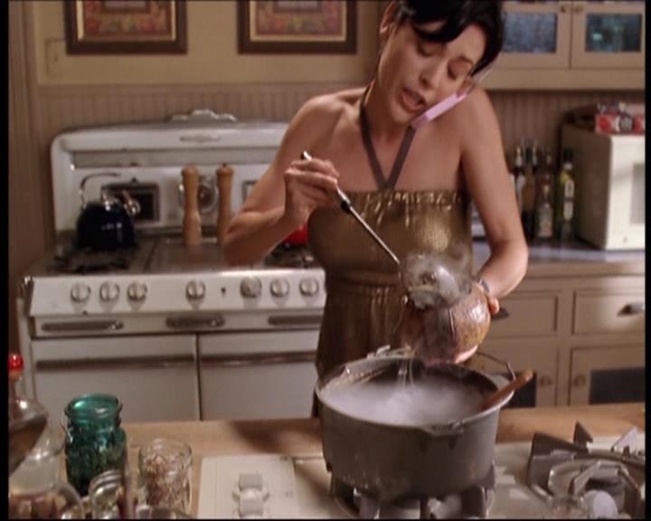 Charmed-Online-dot-net_707SomeoneToWitchOverMe0887.jpg