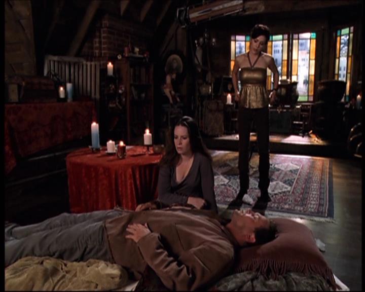 Charmed-Online-dot-net_707SomeoneToWitchOverMe1270.jpg