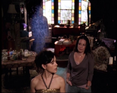 Charmed-Online-dot-net_707SomeoneToWitchOverMe0717.jpg