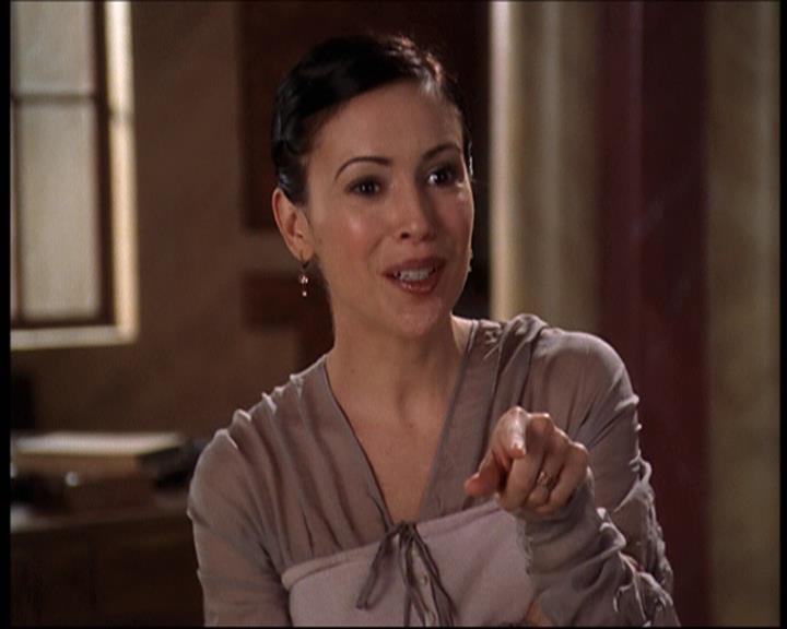 Charmed-Online-dot-net_708CharmedNoir0405.jpg
