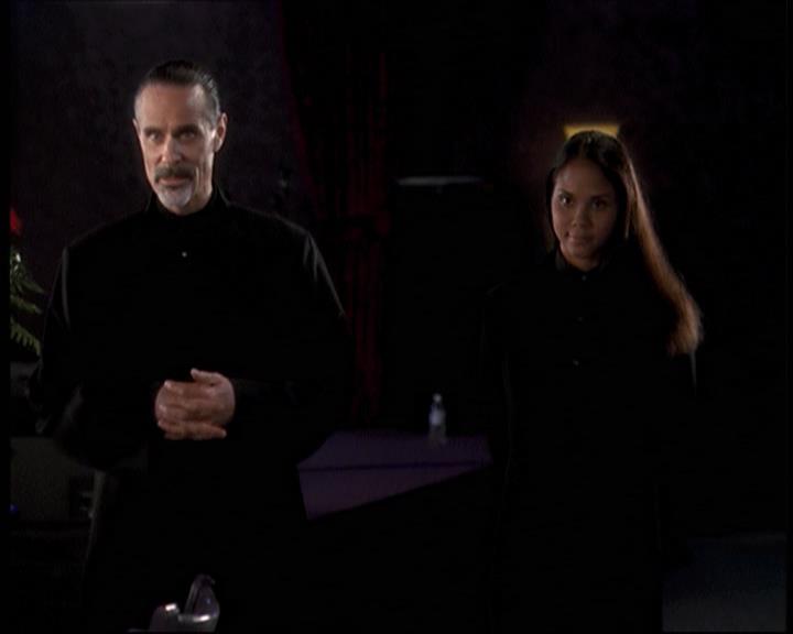 Charmed-Online-dot-net_708CharmedNoir0551.jpg
