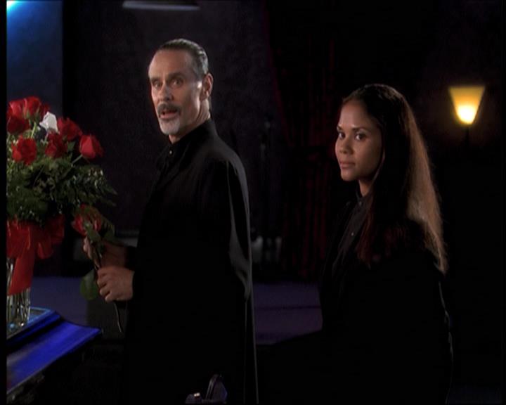 Charmed-Online-dot-net_708CharmedNoir0559.jpg