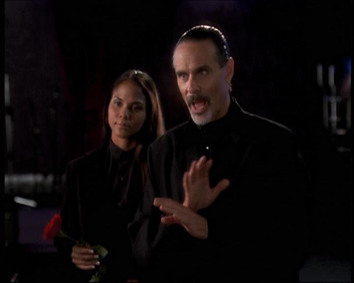 Charmed-Online-dot-net_708CharmedNoir0567.jpg