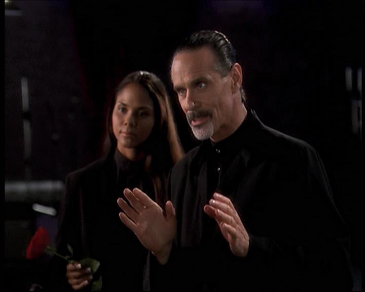 Charmed-Online-dot-net_708CharmedNoir0568.jpg