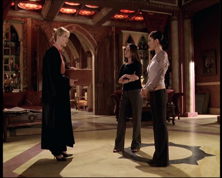 Charmed-Online-dot-net_708CharmedNoir1091.jpg