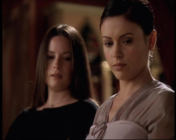 Charmed-Online-dot-net_708CharmedNoir1107.jpg