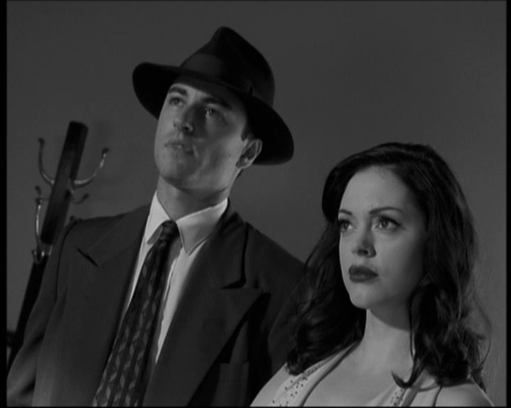 Charmed-Online-dot-net_708CharmedNoir1205.jpg