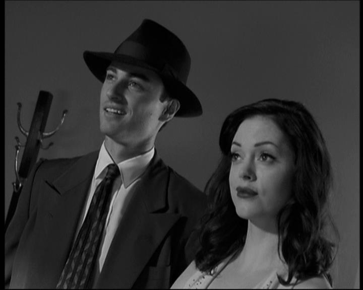Charmed-Online-dot-net_708CharmedNoir1227.jpg