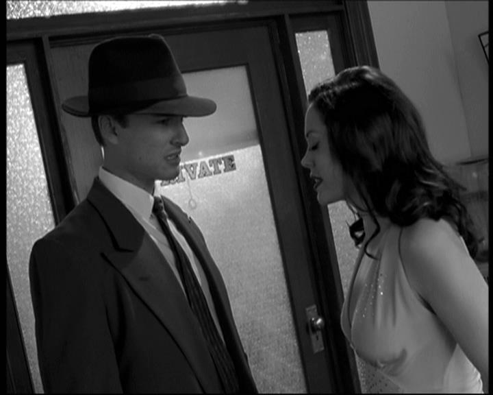 Charmed-Online-dot-net_708CharmedNoir1408.jpg