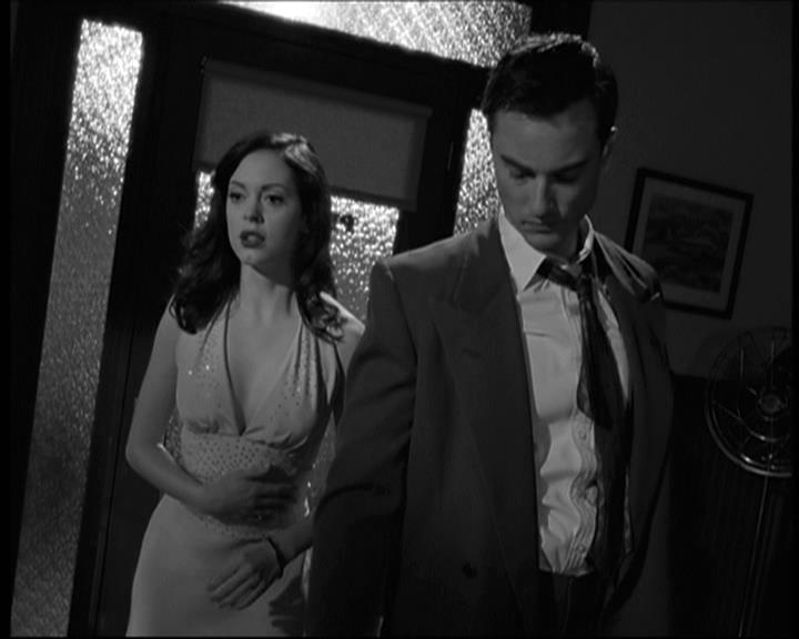 Charmed-Online-dot-net_708CharmedNoir1999.jpg