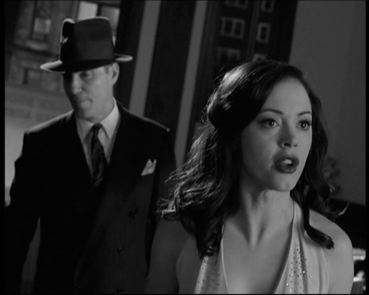Charmed-Online-dot-net_708CharmedNoir2064.jpg