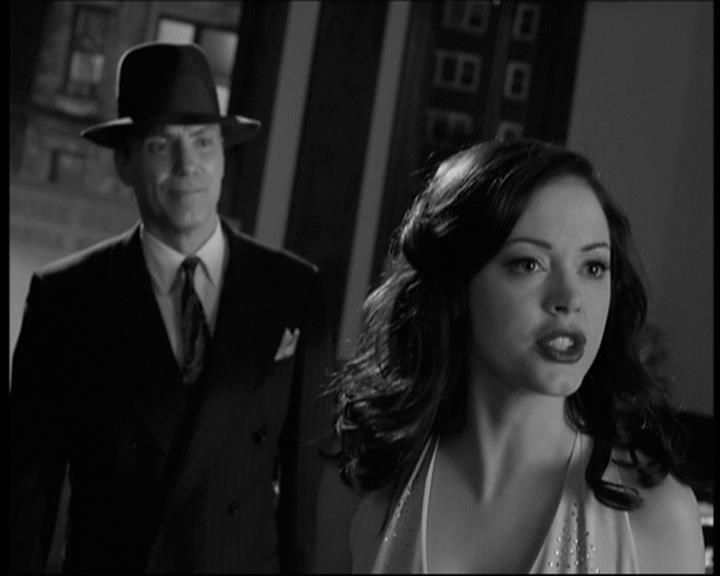 Charmed-Online-dot-net_708CharmedNoir2073.jpg