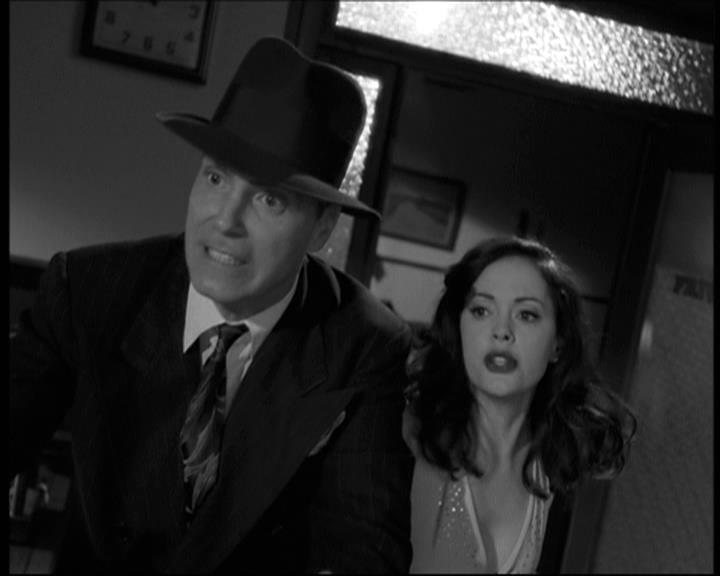 Charmed-Online-dot-net_708CharmedNoir2208.jpg