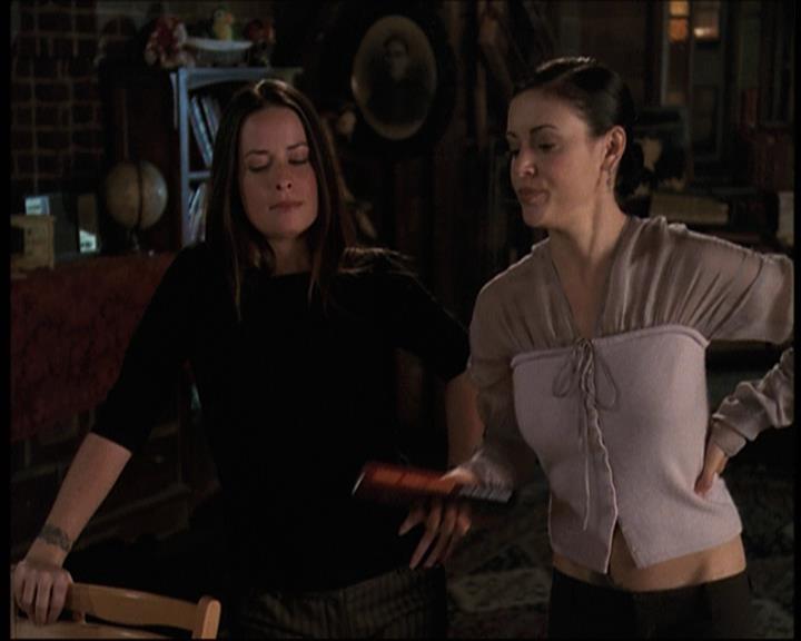 Charmed-Online-dot-net_708CharmedNoir2329.jpg