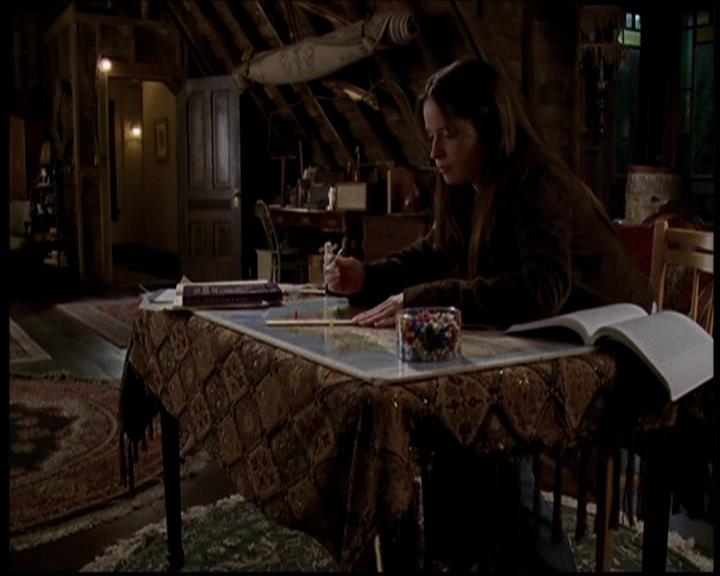 Charmed-Online-dot-709TheresSomethingAboutLeo0008.jpg