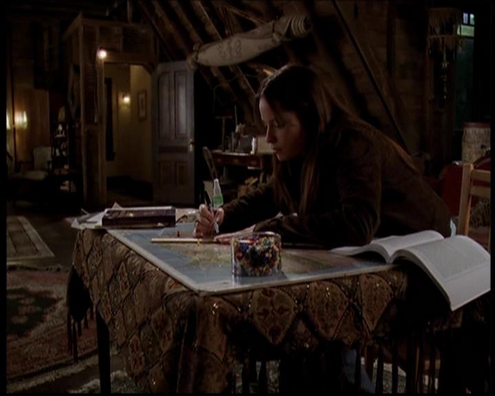 Charmed-Online-dot-709TheresSomethingAboutLeo0009.jpg