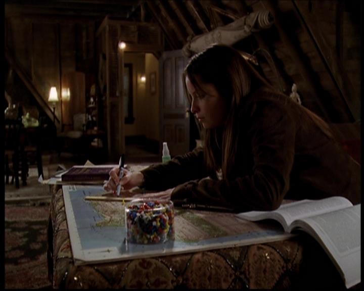 Charmed-Online-dot-709TheresSomethingAboutLeo0011.jpg