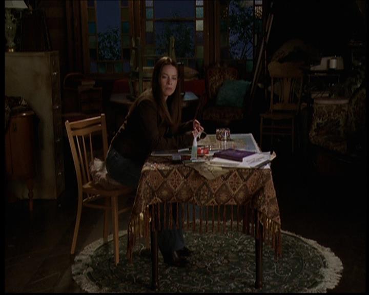 Charmed-Online-dot-709TheresSomethingAboutLeo0020.jpg