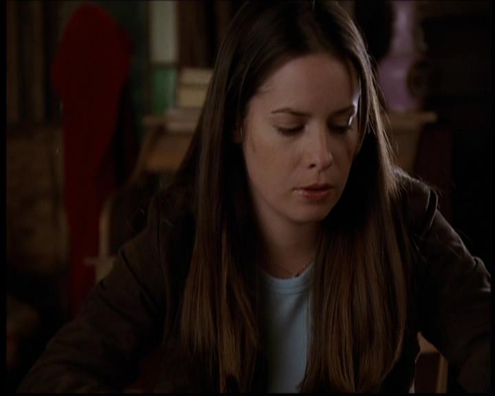 Charmed-Online-dot-709TheresSomethingAboutLeo0023.jpg