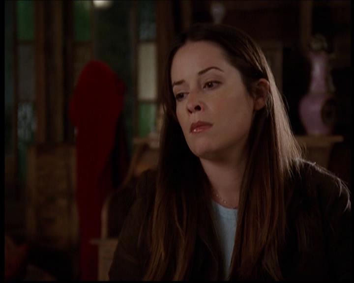 Charmed-Online-dot-709TheresSomethingAboutLeo0043.jpg