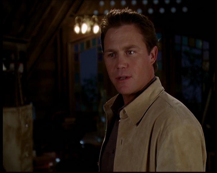 Charmed-Online-dot-709TheresSomethingAboutLeo0050.jpg