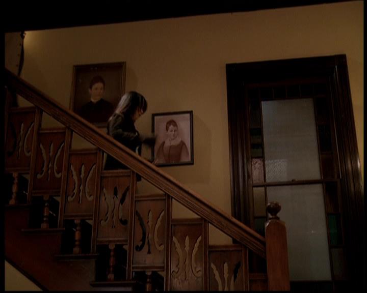 Charmed-Online-dot-709TheresSomethingAboutLeo0065.jpg Charmed-Online-dot-709TheresSomethingAboutLeo0065.jpg