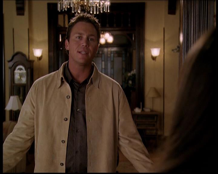 Charmed-Online-dot-709TheresSomethingAboutLeo0080.jpg