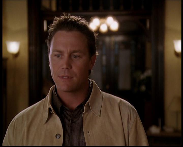 Charmed-Online-dot-709TheresSomethingAboutLeo0084.jpg