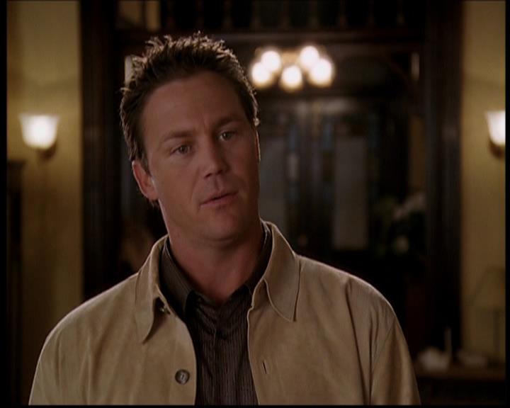 Charmed-Online-dot-709TheresSomethingAboutLeo0086.jpg