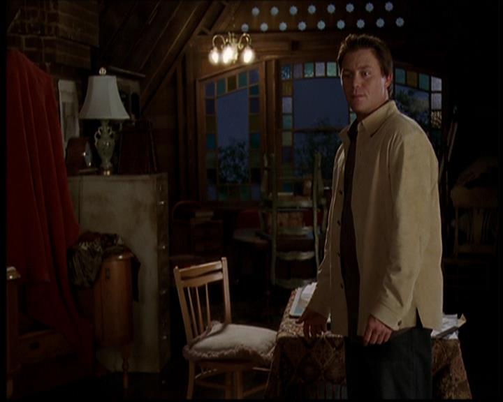 Charmed-Online-dot-709TheresSomethingAboutLeo0151.jpg
