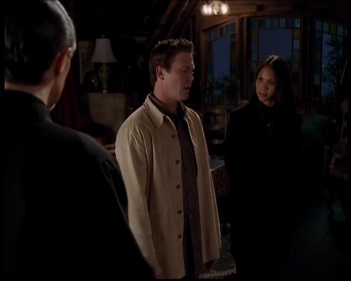 Charmed-Online-dot-709TheresSomethingAboutLeo0300.jpg