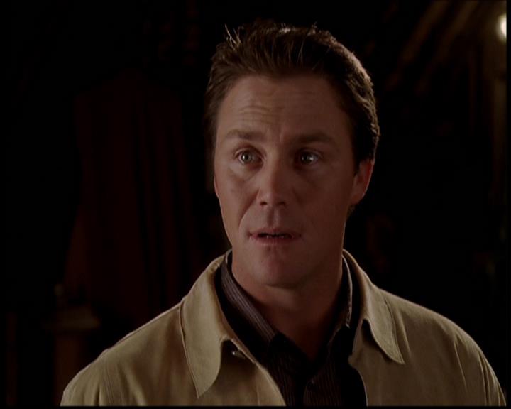 Charmed-Online-dot-709TheresSomethingAboutLeo0303.jpg