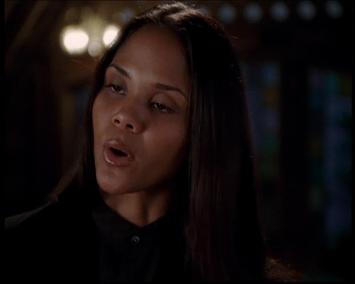 Charmed-Online-dot-709TheresSomethingAboutLeo0317.jpg