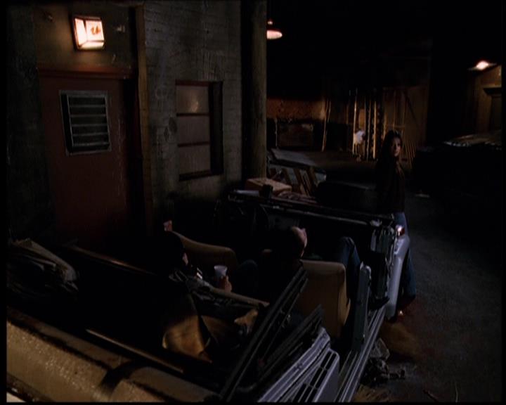 Charmed-Online-dot-709TheresSomethingAboutLeo0370.jpg