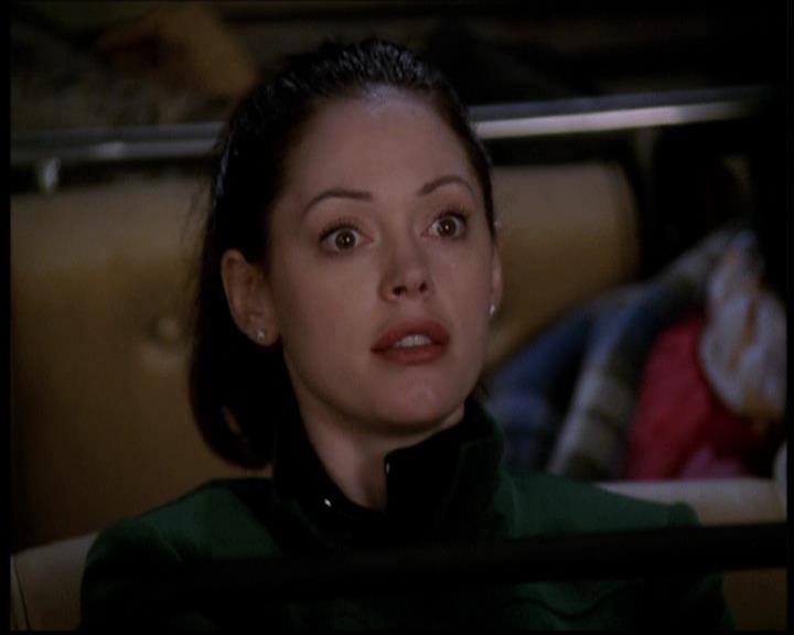 Charmed-Online-dot-709TheresSomethingAboutLeo0405.jpg