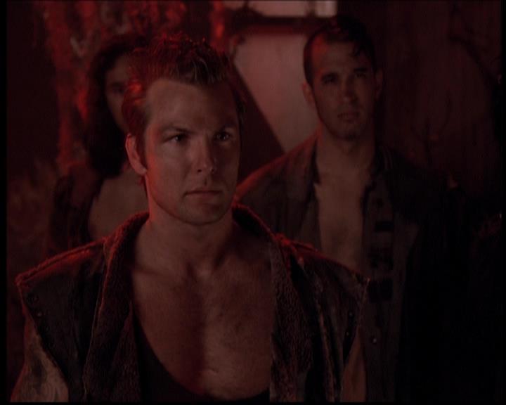 Charmed-Online-dot-709TheresSomethingAboutLeo0539.jpg