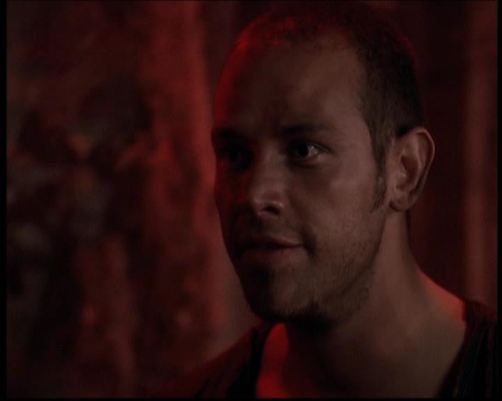 Charmed-Online-dot-709TheresSomethingAboutLeo0542.jpg