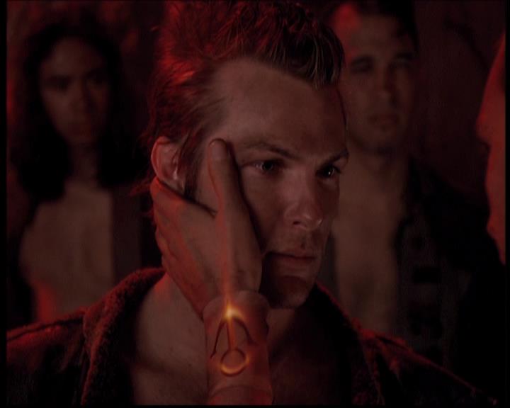 Charmed-Online-dot-709TheresSomethingAboutLeo0550.jpg