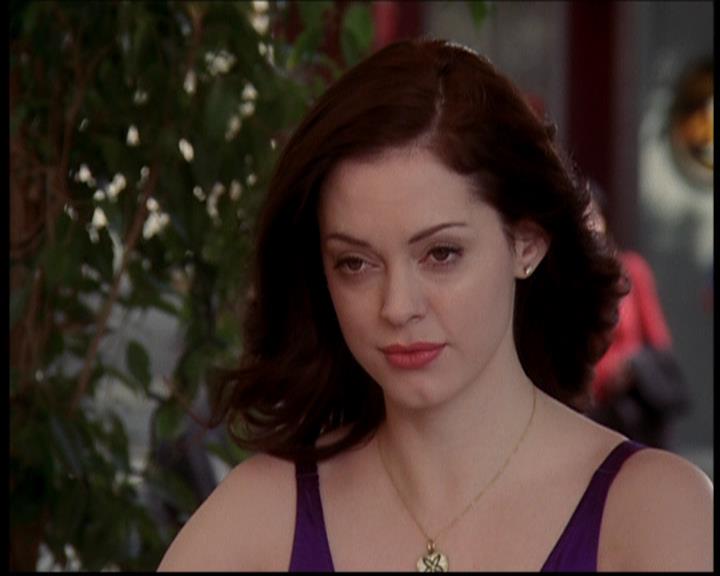 Charmed-Online-dot-709TheresSomethingAboutLeo0607.jpg