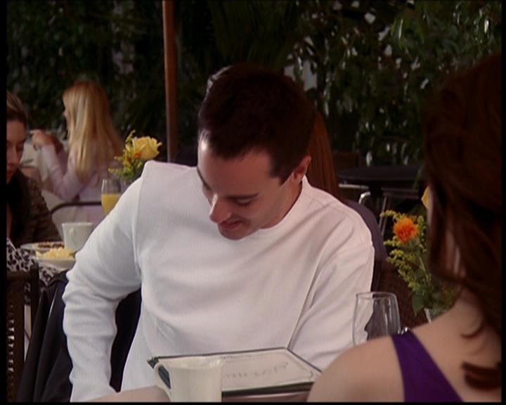 Charmed-Online-dot-709TheresSomethingAboutLeo0634.jpg