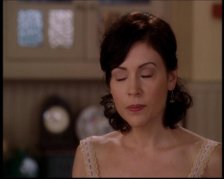 Charmed-Online-dot-709TheresSomethingAboutLeo0756.jpg