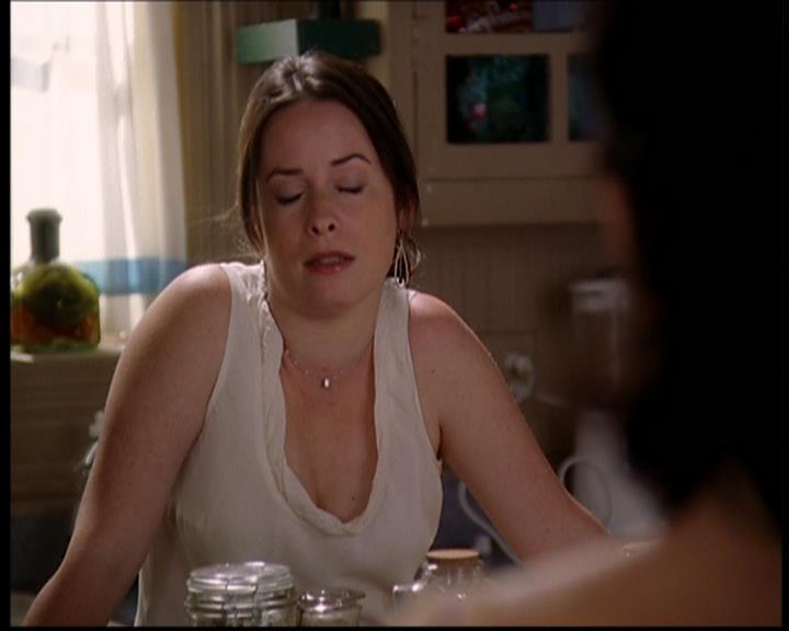 Charmed-Online-dot-709TheresSomethingAboutLeo0758.jpg