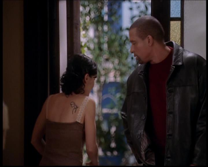 Charmed-Online-dot-709TheresSomethingAboutLeo0803.jpg