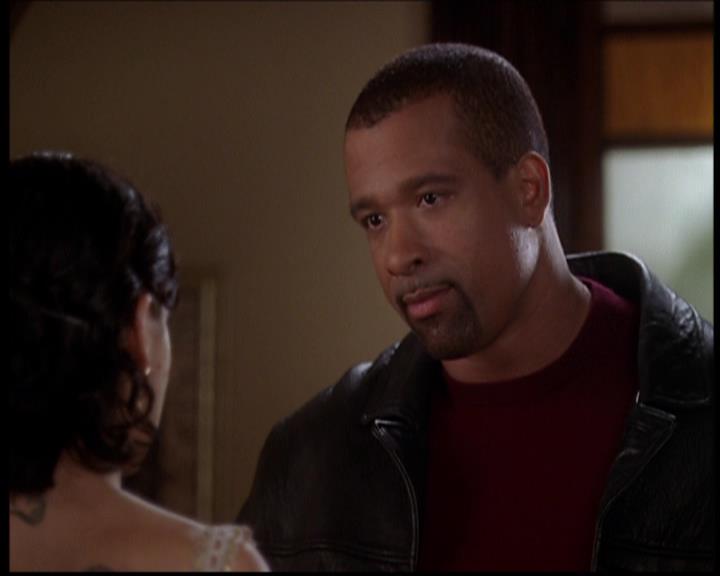 Charmed-Online-dot-709TheresSomethingAboutLeo0821.jpg