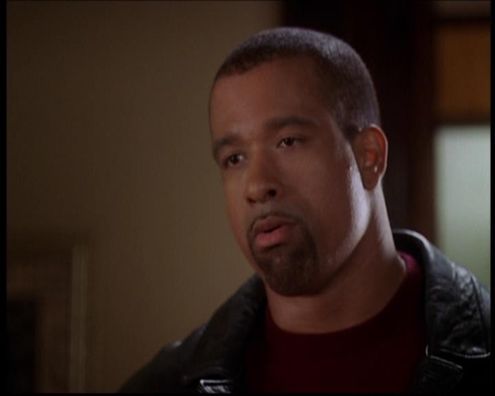 Charmed-Online-dot-709TheresSomethingAboutLeo0839.jpg